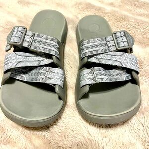Chaco Chillos Slide women’s size 9